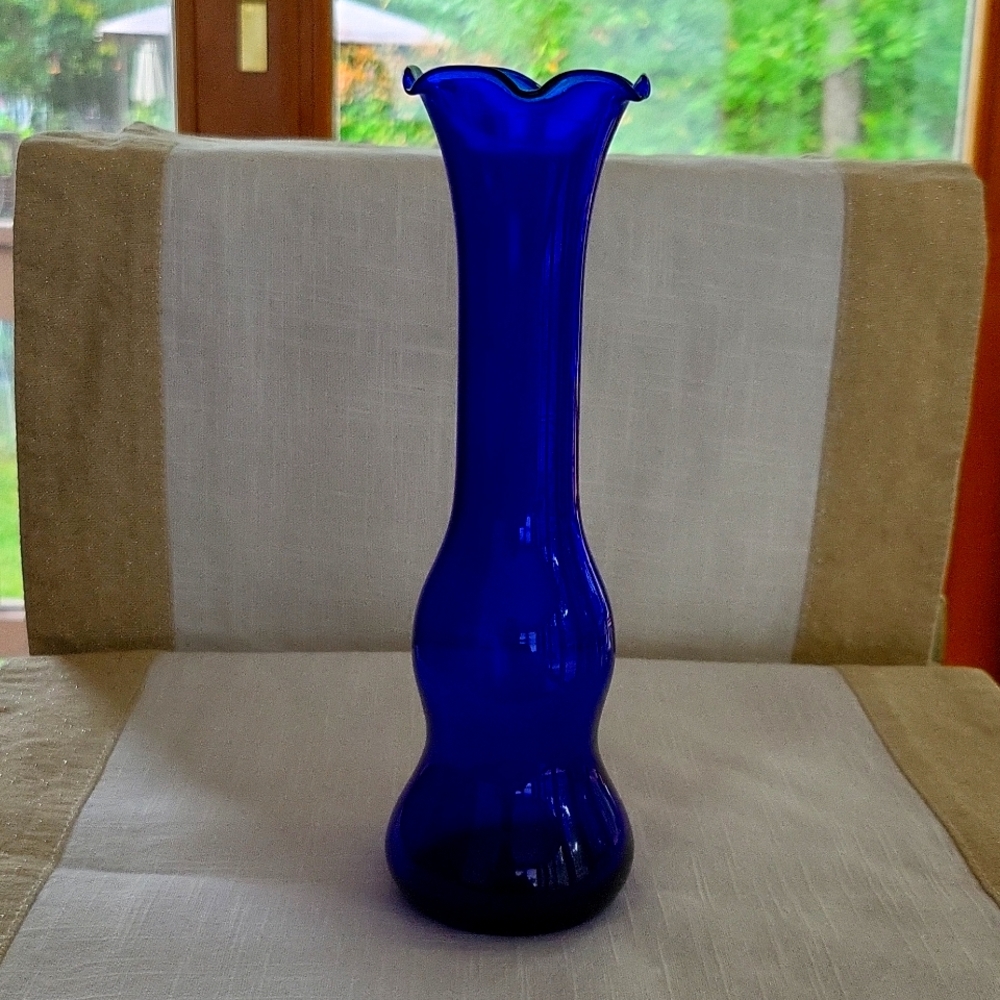 Vtg Cobalt Blue Bud Vase